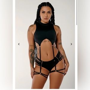 CXIX DOPAMINE GARTER TOP - BLACK & FEELIN HIGH BOTTOMS - BLACK set